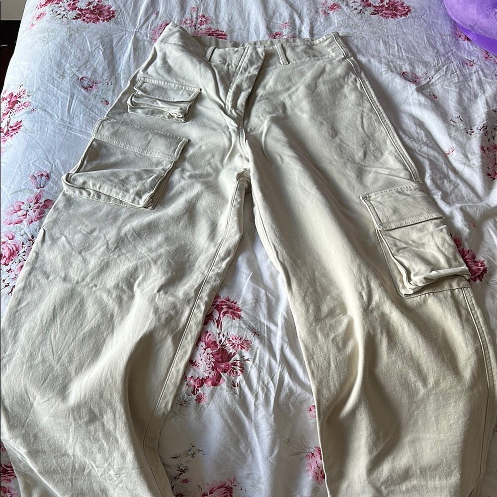 Women’s Cream Cargo Pants